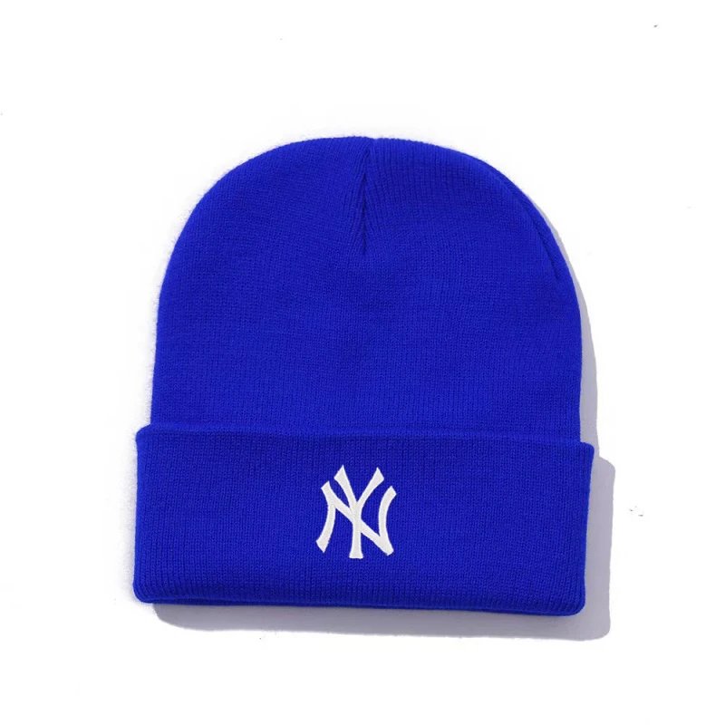 M*Y knitted hat